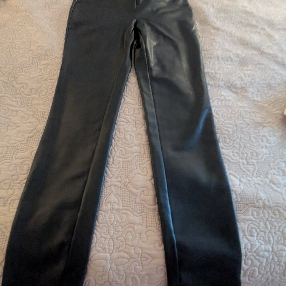 Laundry by Shelli Segal Black Stretch Leather Look Tight Fit Slacks